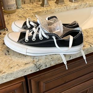 Converse tennis shoes